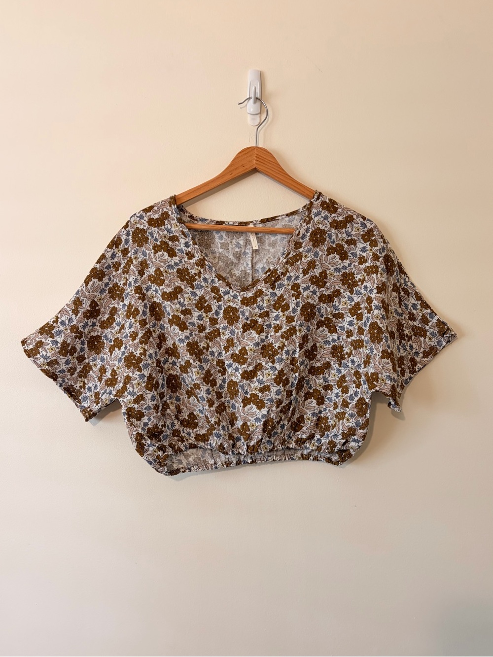 Rylee & Cru Brown Floral Cropped Top